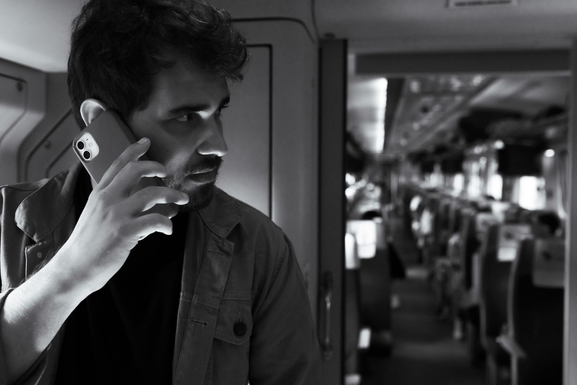 Using a smartphone while traveling abroad