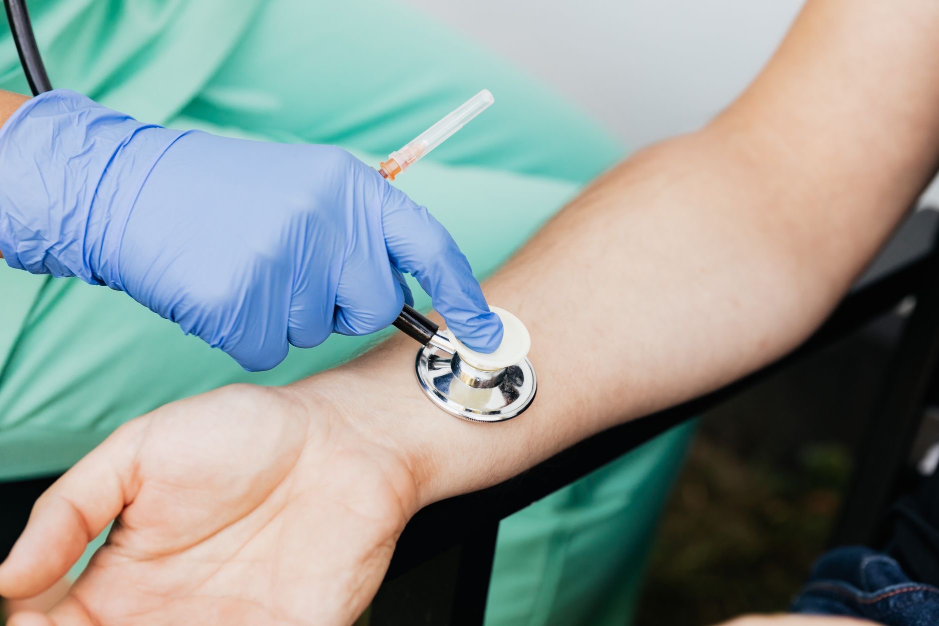 The Best Apple Accessories for Nurses and 12-Hour Shifts