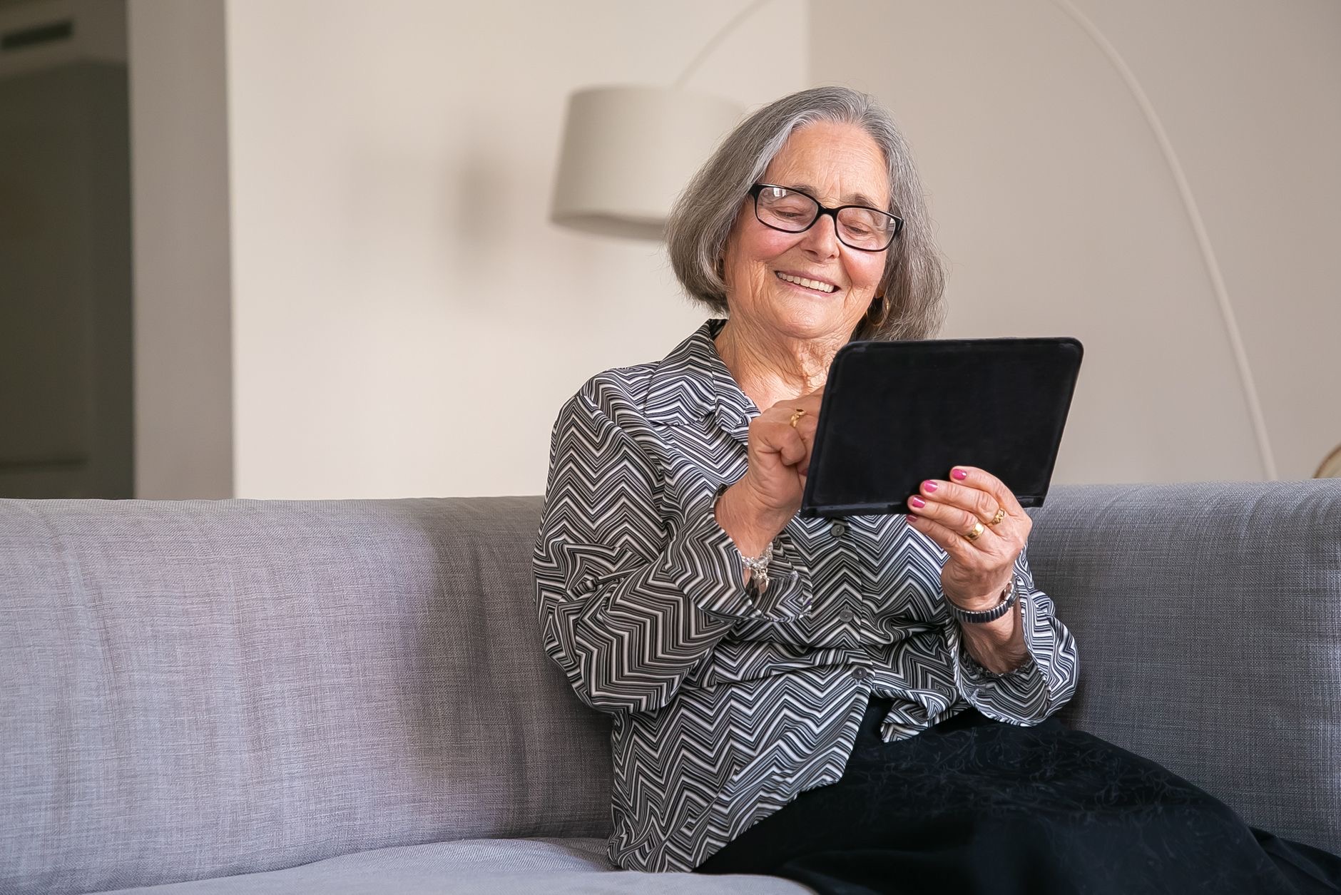 The Best Apple Accessories for Seniors and Their Families
