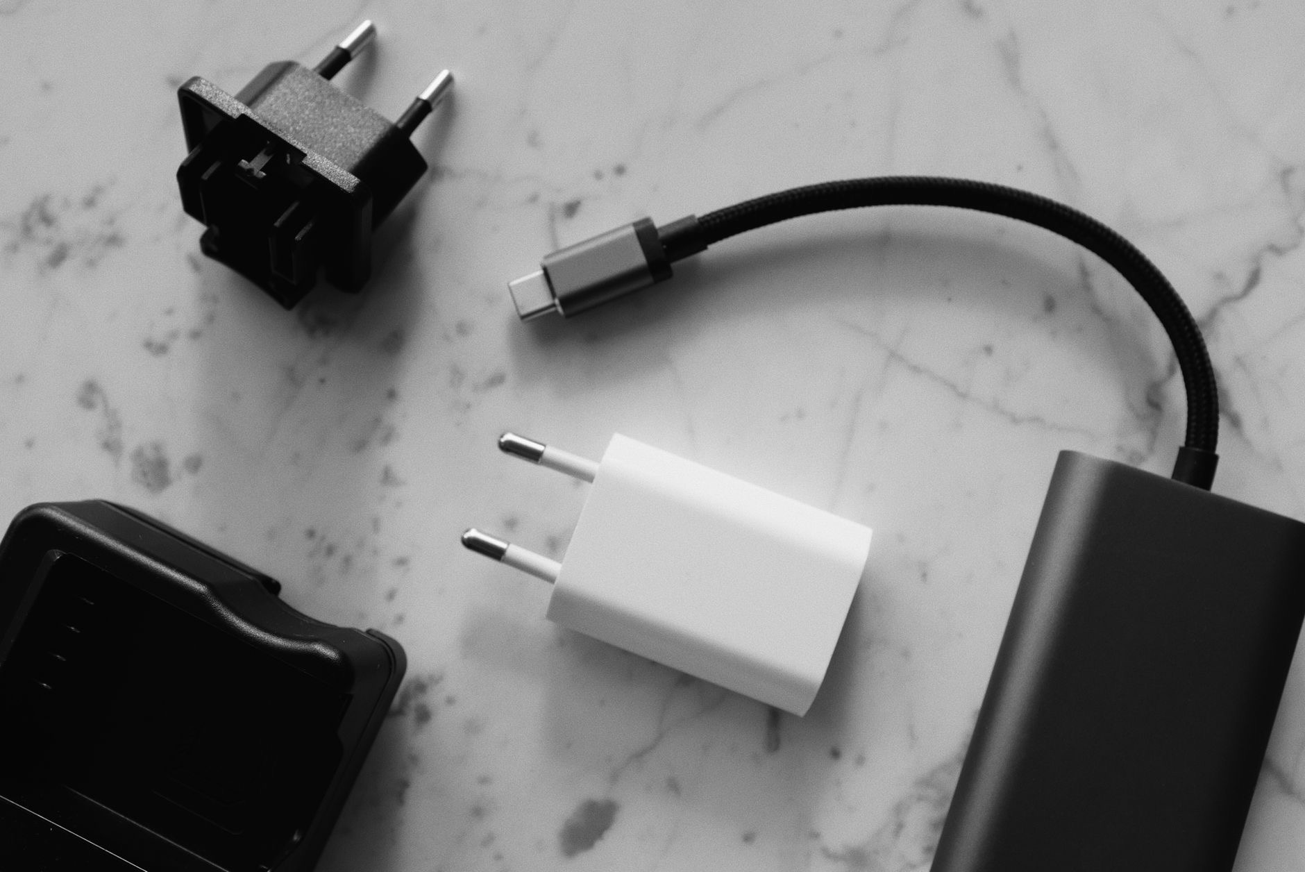 The Only iPhone and Mac Chargers and Cables You Actually Need