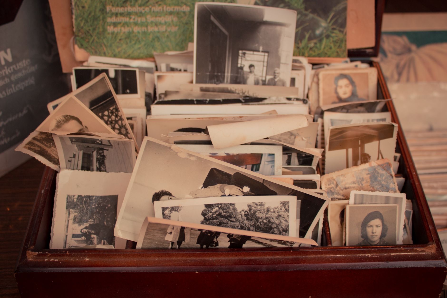 How to Digitize Old Photos With Your iPhone (Before They Fade)