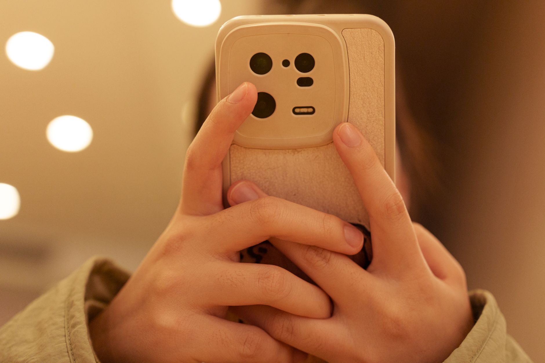 How to Use Live Text on iPhone to Copy Text From Photos